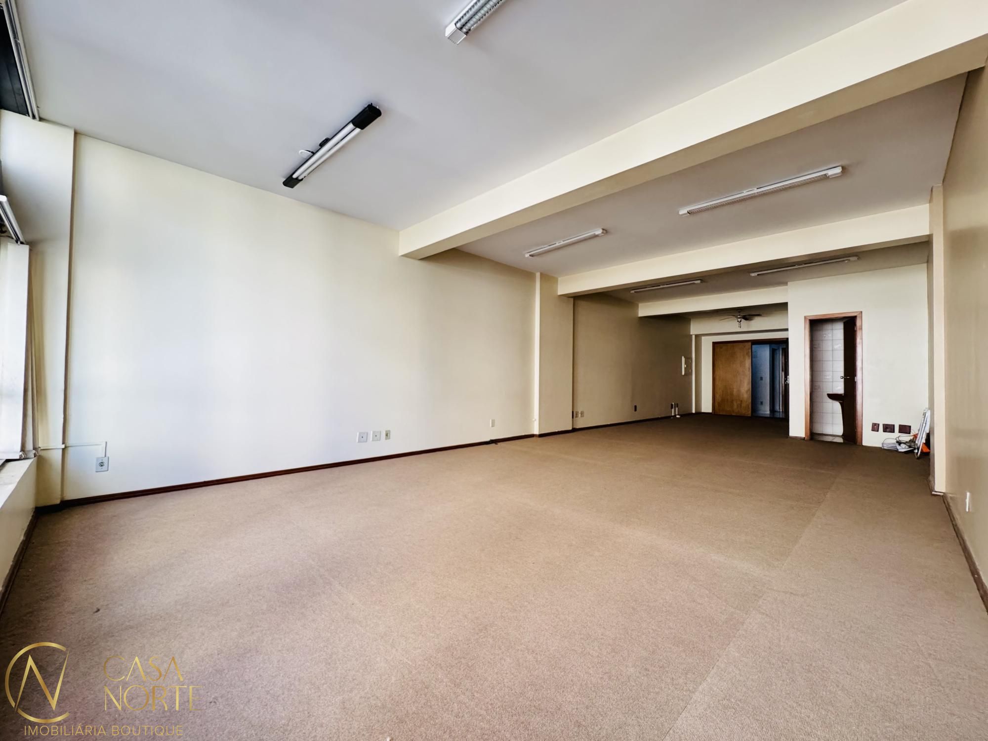 Sala Comercial à venda com 1 quarto, Rua General Vitorino no bairro Centro Histórico em Porto Alegre