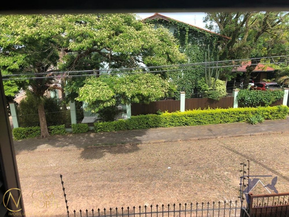 Casa à venda com 3 quartos, 150m², 1 suíte, 2 vagas, Avenida Doutor Francisco Roberto Dalligna no bairro Espírito Santo em Porto Alegre