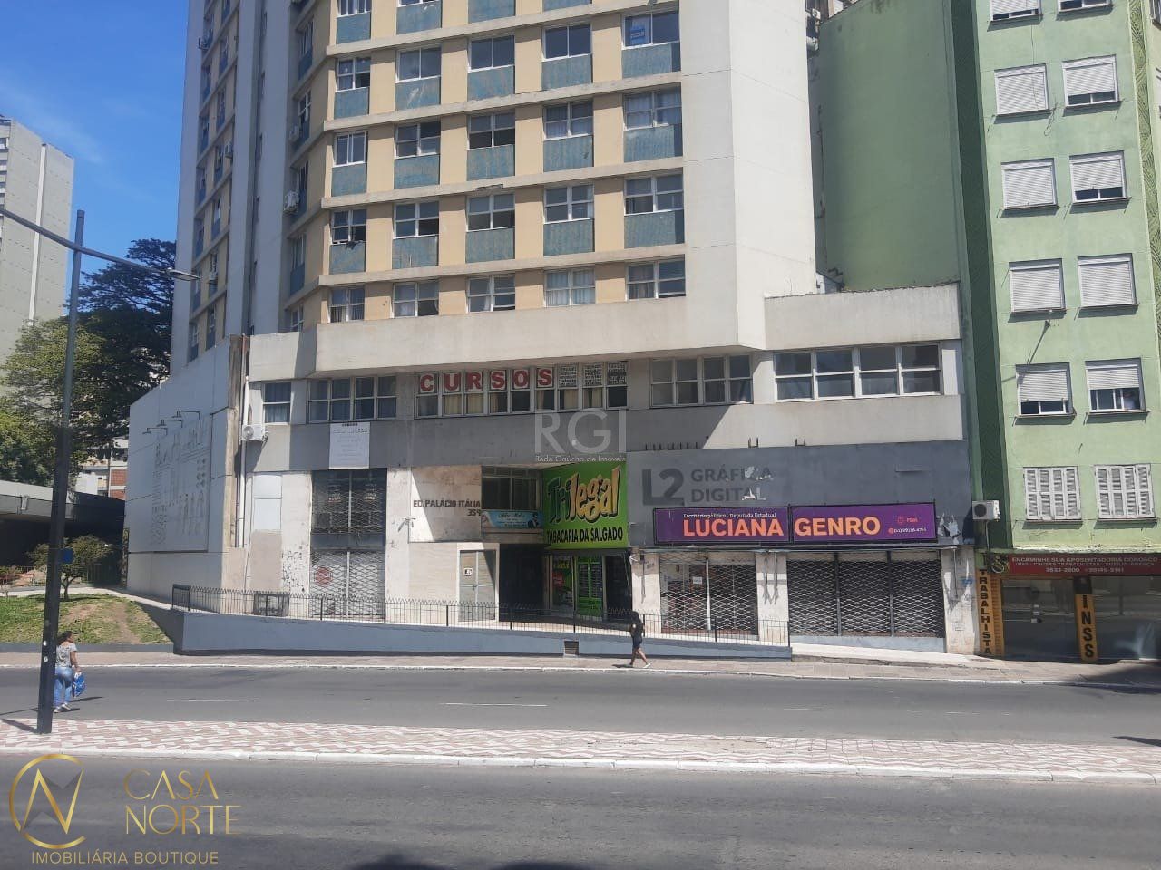 Apartamento à venda com 3 quartos, 60m², Avenida Senador Salgado Filho no bairro Centro Histórico em Porto Alegre