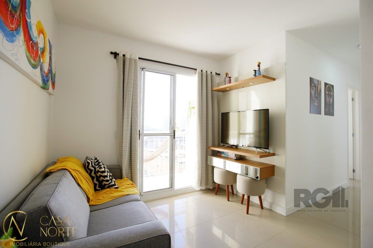 Apartamento à venda com 3 quartos, 62m², 1 suíte, 1 vaga, Avenida Assis Brasil no bairro São Sebastião em Porto Alegre