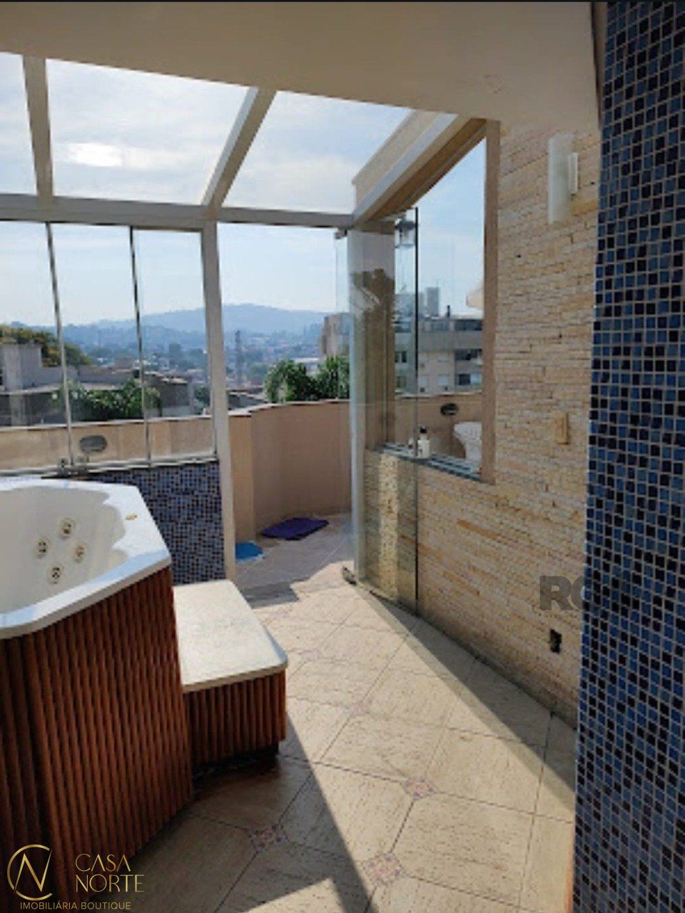 Cobertura à venda com 3 quartos, 170m², 1 suíte, 2 vagas, Rua São Simão no bairro Jardim do Salso em Porto Alegre