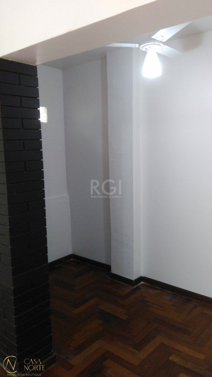 Apartamento à venda com 1 quarto, 59m², 1 suíte, Rua Doutor Flores no bairro Centro Histórico em Porto Alegre