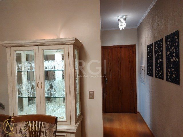 Apartamento à venda com 3 quartos, 105m², 1 suíte, 1 vaga, Rua Joaquim G. de Campos Netto no bairro Jardim Itu em Porto Alegre