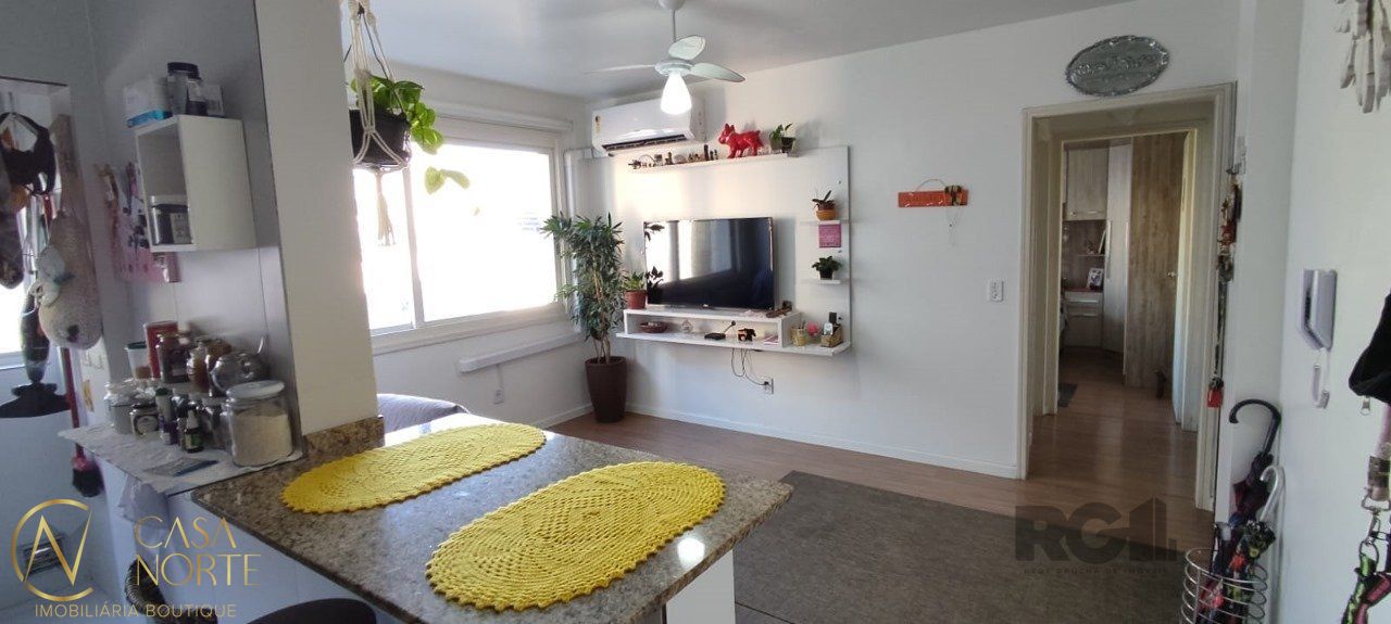 Apartamento à venda com 1 quarto, 45m², Rua Duque de Caxias no bairro Centro Histórico em Porto Alegre