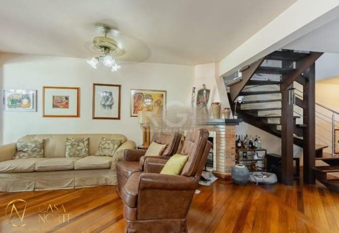 Casa de Condomínio à venda com 3 quartos, 165m², 1 suíte, Rua Manoel Lopes Meirelles, no bairro Jardim Sabará em Porto Alegre