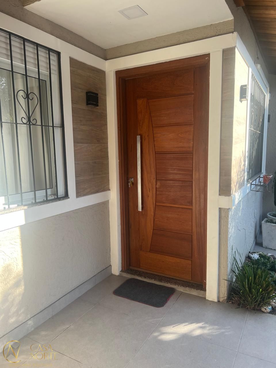 Casa à venda com 2 quartos, 51m², 2 vagas, Rua Seno Antônio Cornely no bairro Hípica em Porto Alegre