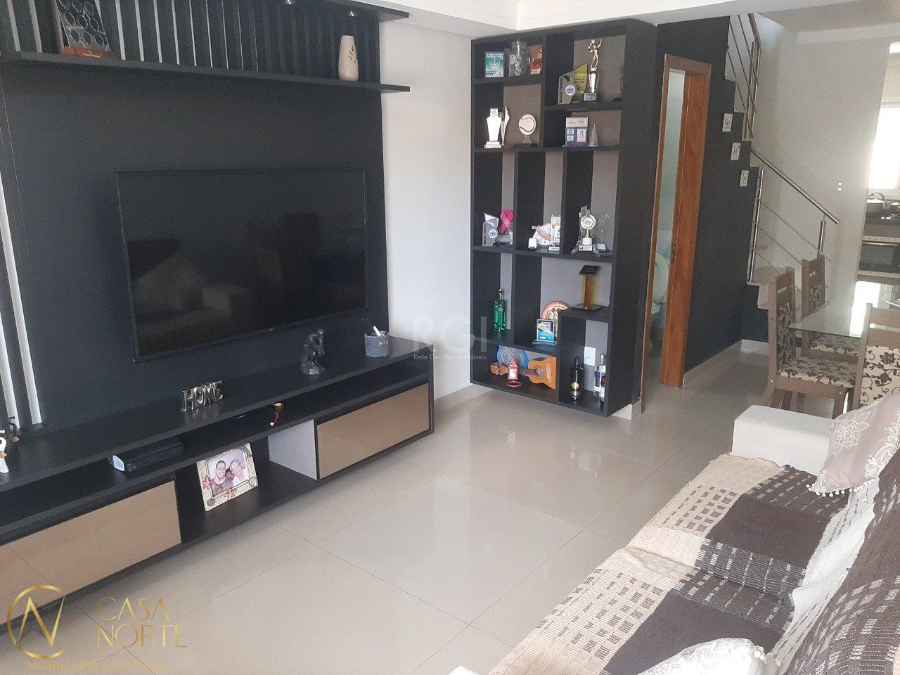 Casa à venda com 2 quartos, 80m², 2 suítes, 1 vaga, Rua Ernesto Porfirio dos Reis no bairro Aberta dos Morros em Porto Alegre