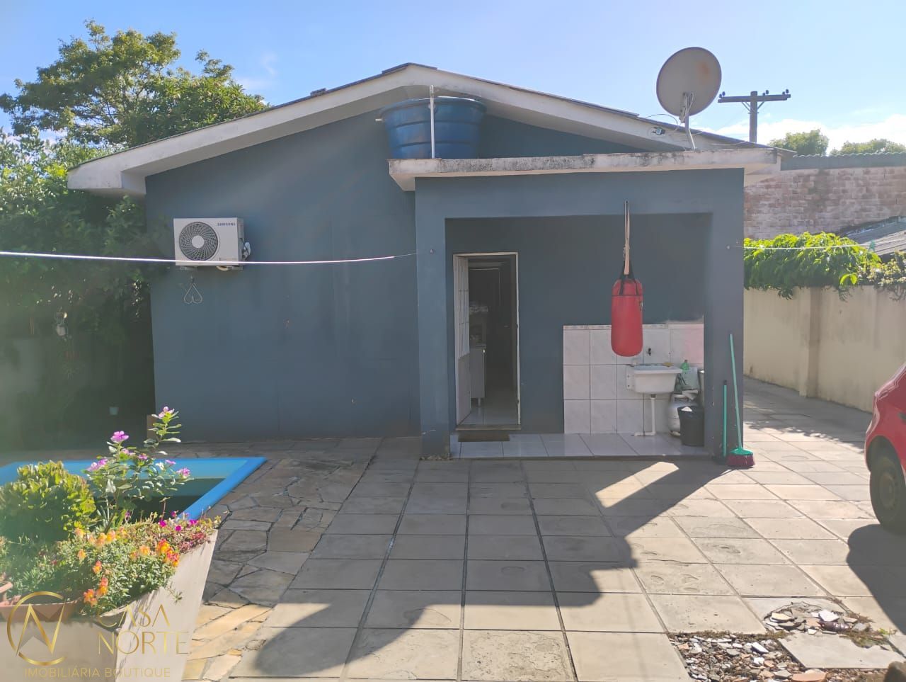 Casa à venda com 3 quartos, 110m², 3 vagas, Rua Arapei no bairro Cristal em Porto Alegre