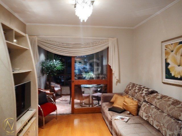 Apartamento à venda com 3 quartos, 105m², 1 suíte, 1 vaga, Rua Joaquim G. de Campos Netto no bairro Jardim Itu em Porto Alegre