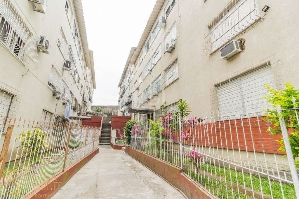 Apartamento à venda com 1 quarto, 40m², 1 vaga, Rua Carlos Estevao no bairro Jardim Leopoldina em Porto Alegre