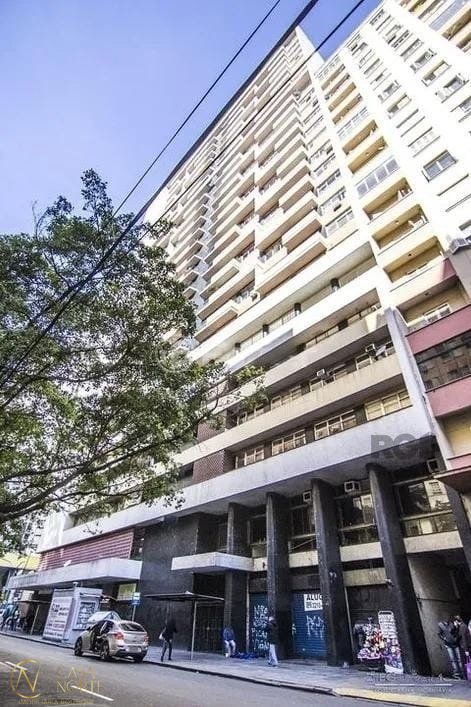 Apartamento à venda com 3 quartos, 168m², Avenida Senador Salgado Filho no bairro Centro Histórico em Porto Alegre