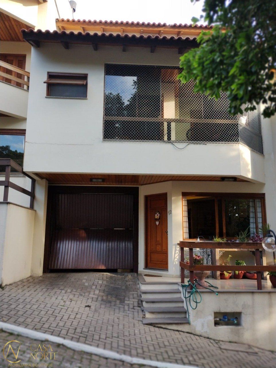 Casa de Condomínio à venda com 3 quartos, 181m², 1 suíte, 2 vagas, Rua Alcebiades Antônio dos Santos no bairro Nonoai em Porto Alegre