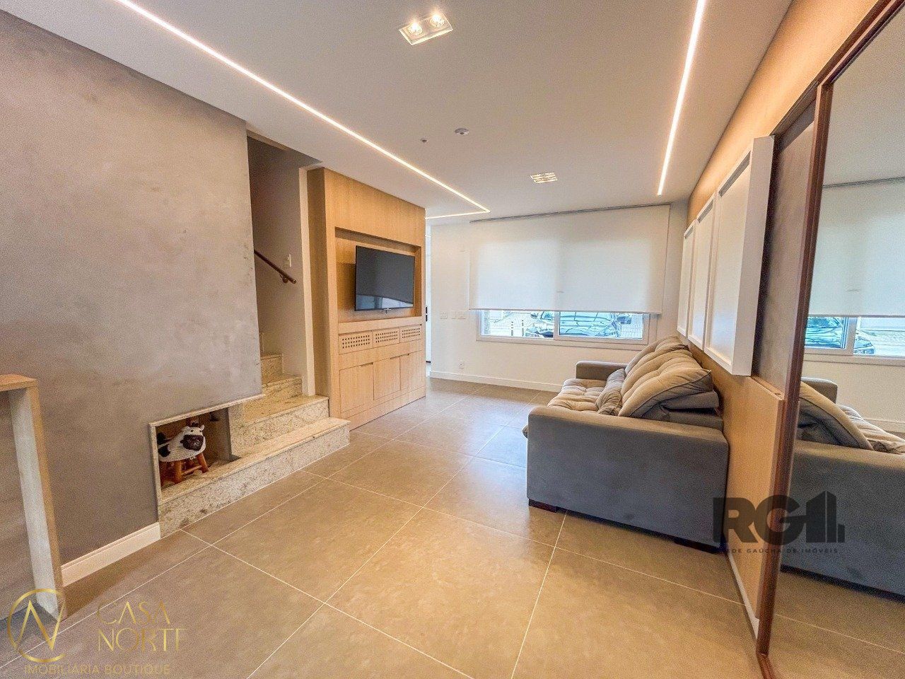 Casa de Condomínio à venda com 3 quartos, 120m², 1 suíte, 2 vagas, Estrada João Salomoni no bairro Vila Nova em Porto Alegre