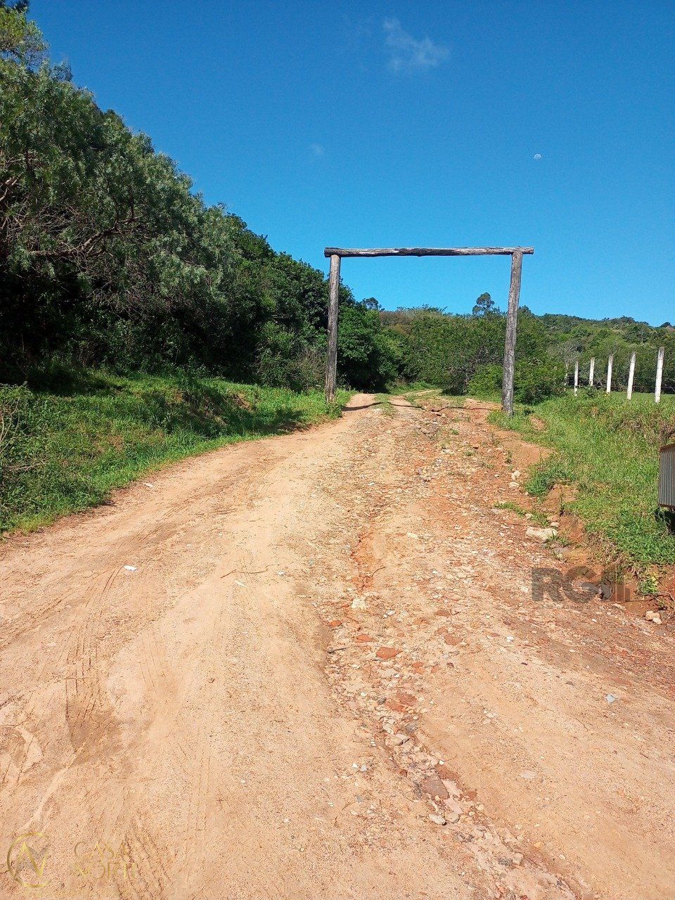 Terreno à venda  com 20000m², Estrada Barro Vermelho no bairro Restinga em Porto Alegre