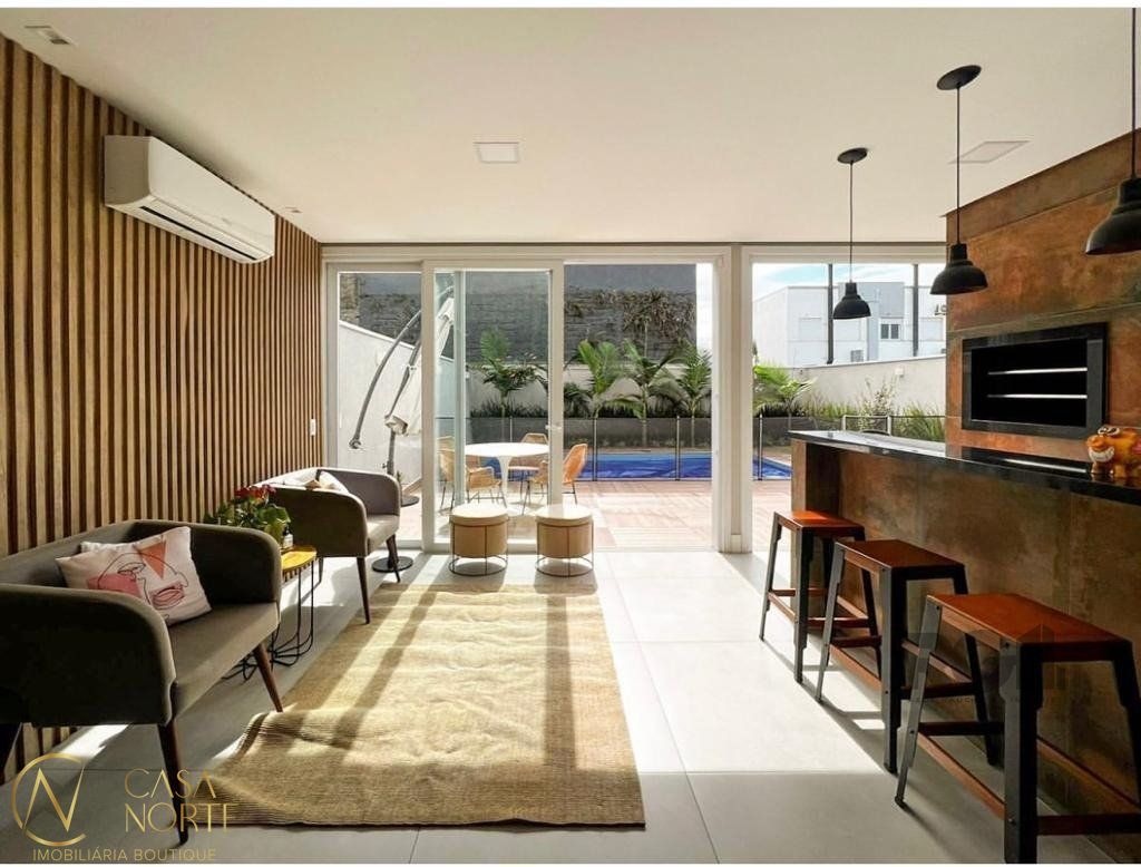 Casa de Condomínio à venda com 3 quartos, 238m², 3 suítes, 2 vagas, Avenida Protásio Alves no bairro Petrópolis em Porto Alegre