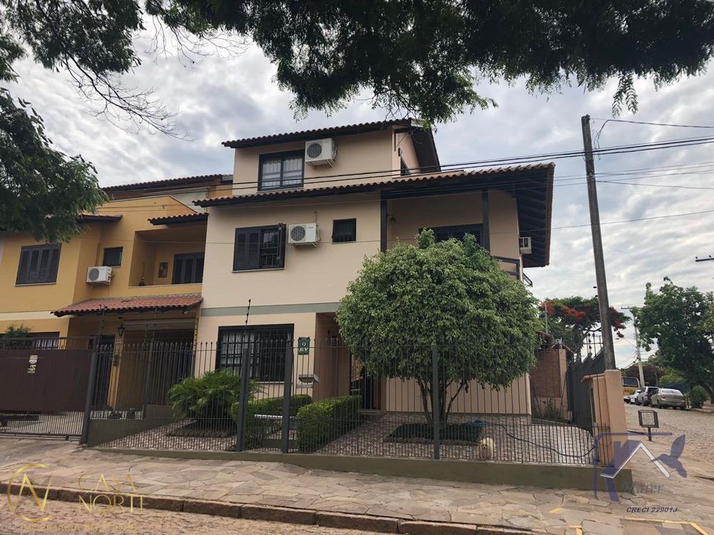 Casa à venda com 3 quartos, 150m², 1 suíte, 2 vagas, Avenida Doutor Francisco Roberto Dalligna no bairro Espírito Santo em Porto Alegre