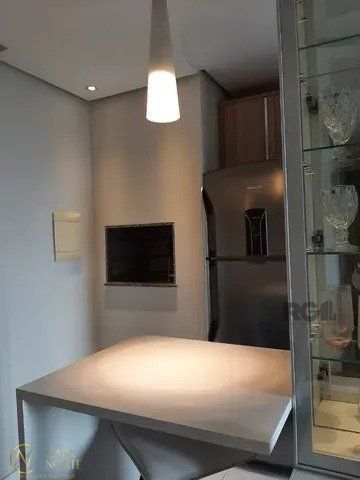 Apartamento à venda com 3 quartos, 70m², 1 suíte, 1 vaga, Avenida Bento Gonçalves no bairro Partenon em Porto Alegre