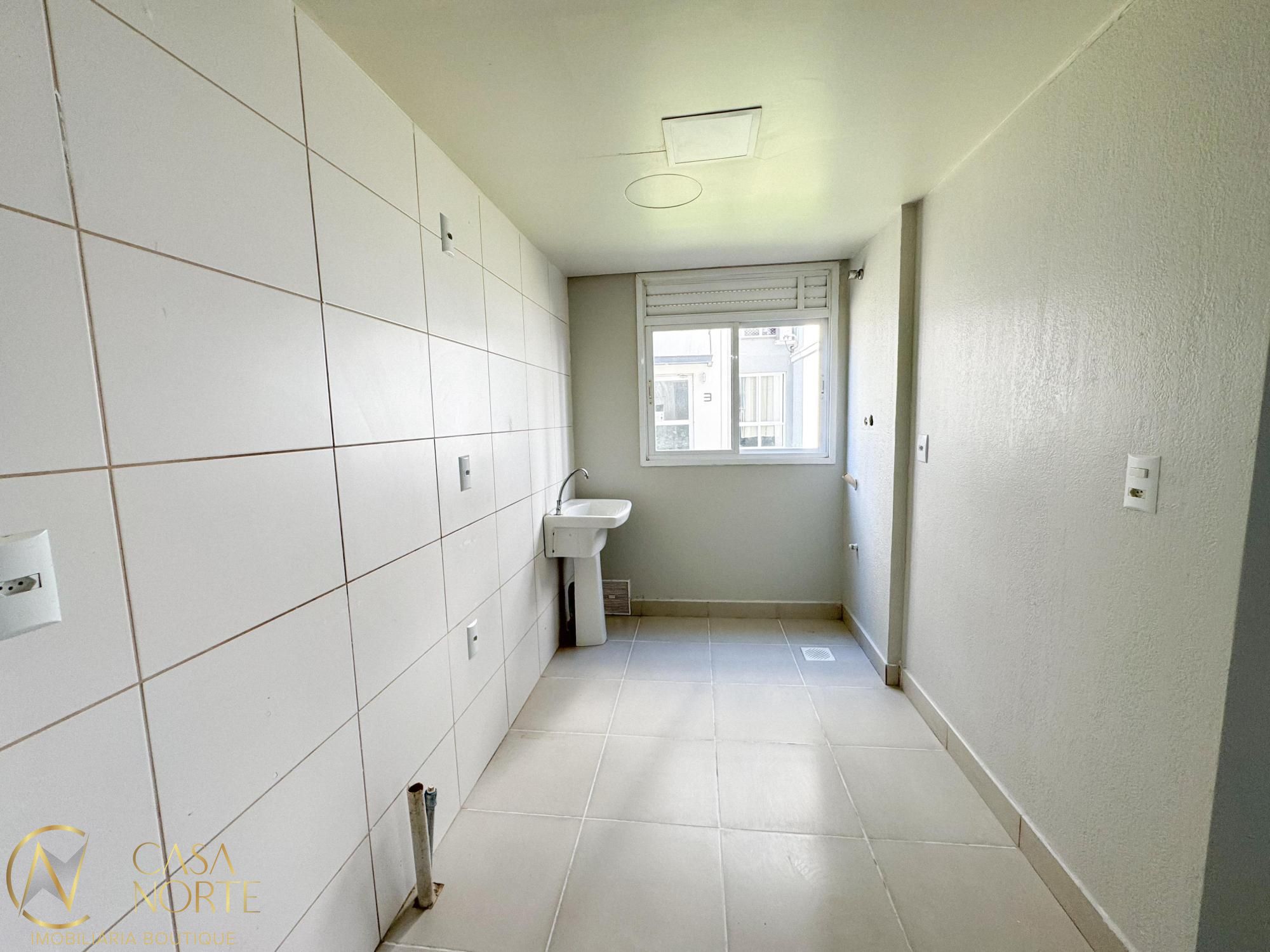 Apartamento à venda com 2 quartos, 47m², 1 vaga, Estrada João de Oliveira Remião no bairro Lomba do Pinheiro em Porto Alegre