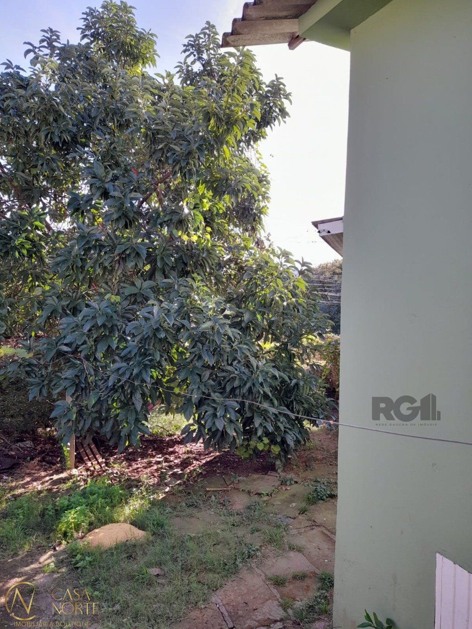 Casa à venda com 3 quartos, 104m², 1 vaga, Rua Acesso dos Hibiscos no bairro Santa Tereza em Porto Alegre