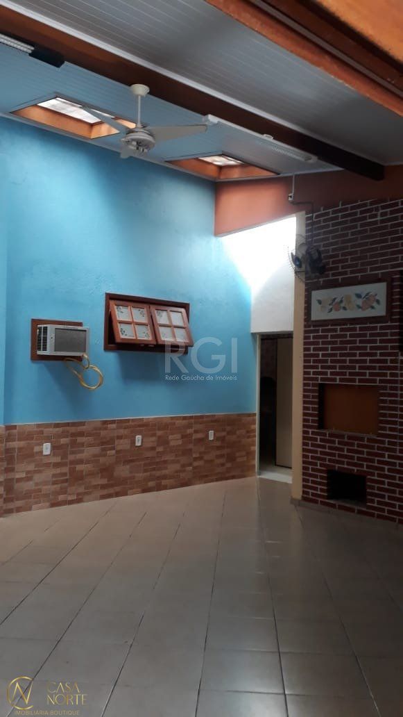 Casa à venda com 3 quartos, 121m², 1 suíte, 2 vagas, Acesso G no bairro Restinga em Porto Alegre