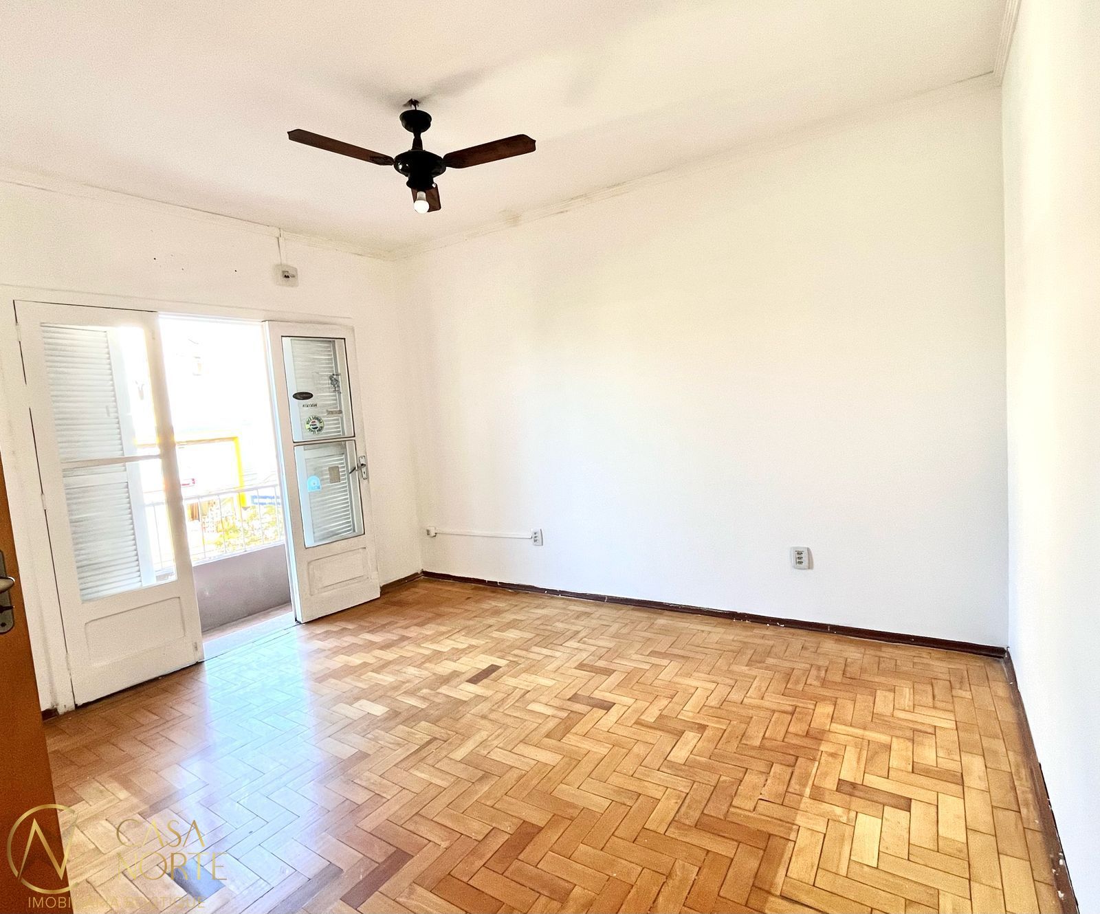 Apartamento à venda com 2 quartos, 66m², Avenida Benjamin Constant no bairro São Geraldo em Porto Alegre