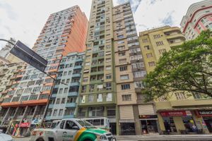 Apartamento à venda com 2 quartos, 83m², Avenida Borges de Medeiros no bairro Centro Histórico em Porto Alegre