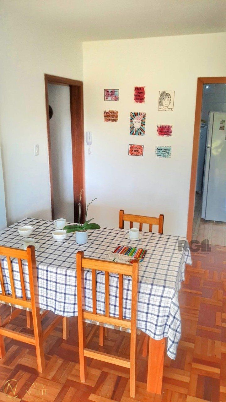 Apartamento à venda com 3 quartos, 82m², Rua São Carlos no bairro Floresta em Porto Alegre