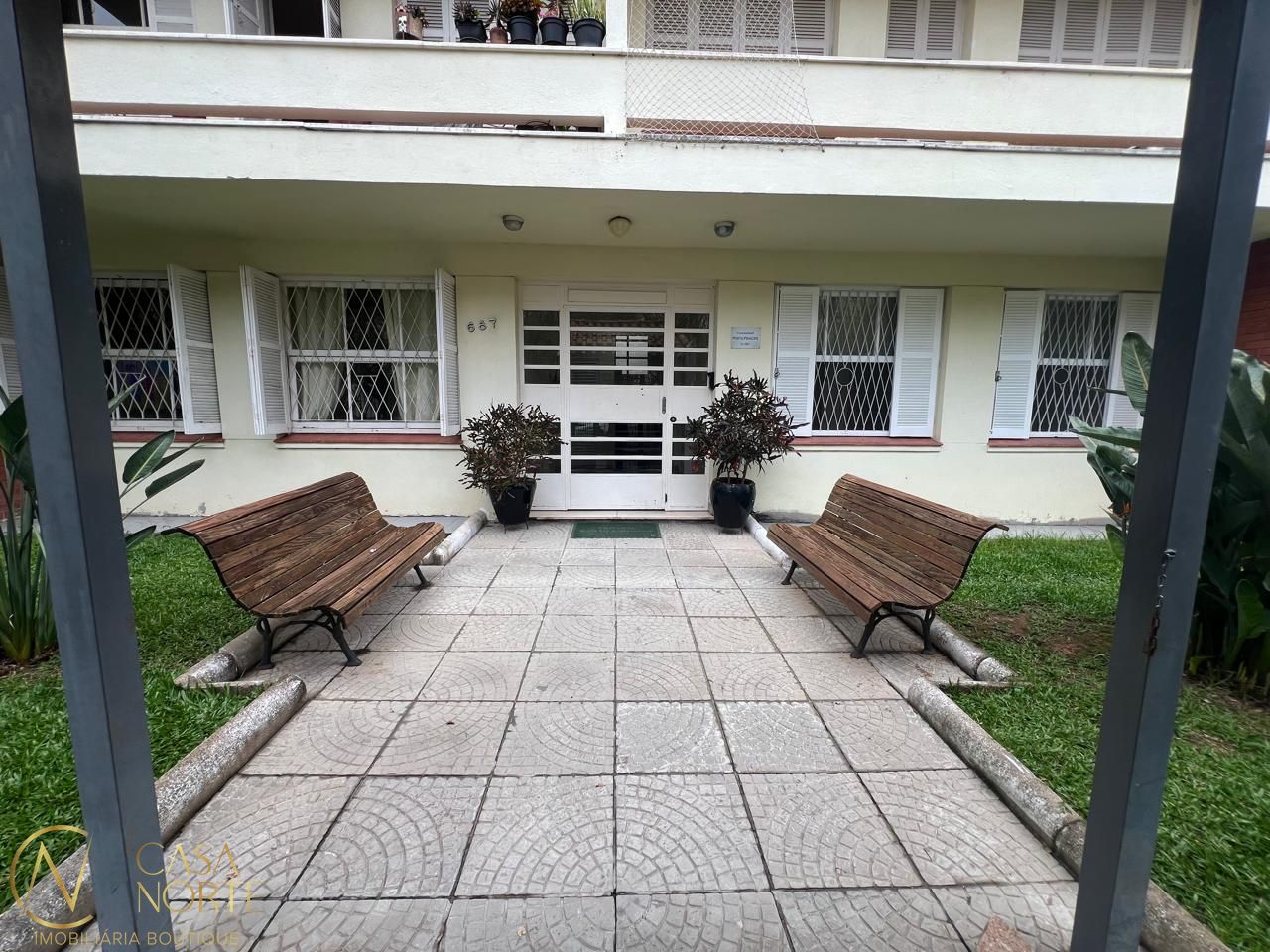 Apartamento à venda com 3 quartos, 107m², 1 suíte, Rua Barbedo no bairro Menino Deus em Porto Alegre