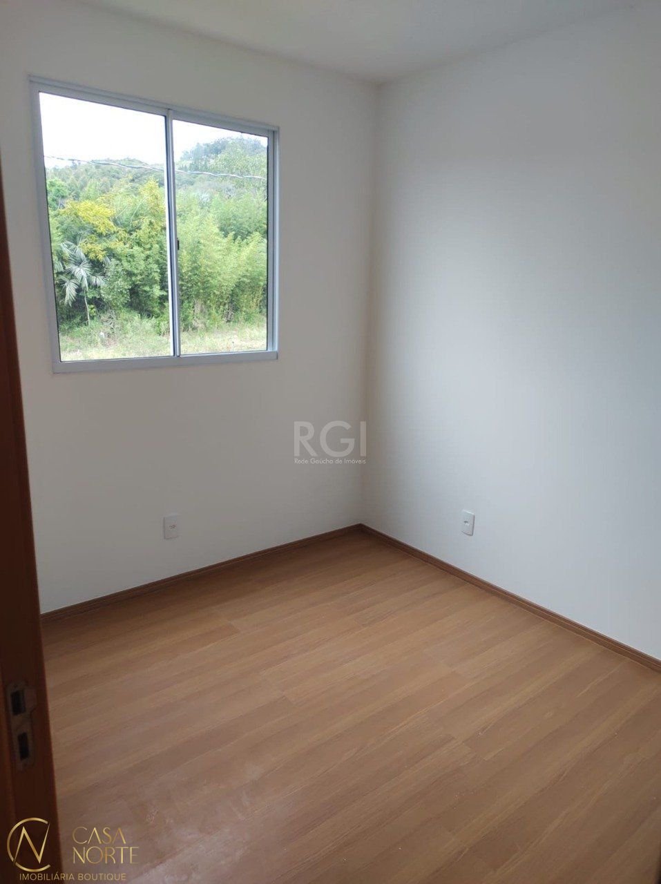 Apartamento à venda com 2 quartos, 40m², 1 vaga, Avenida Protásio Alves no bairro Petrópolis em Porto Alegre