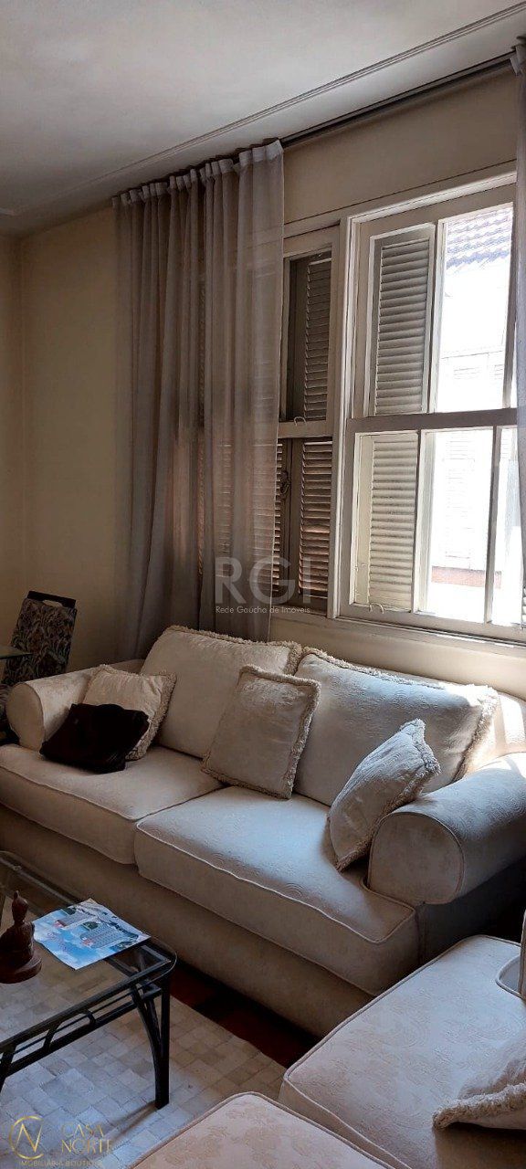 Apartamento à venda com 2 quartos, 79m², Rua Jacinto Gomes no bairro Santana em Porto Alegre