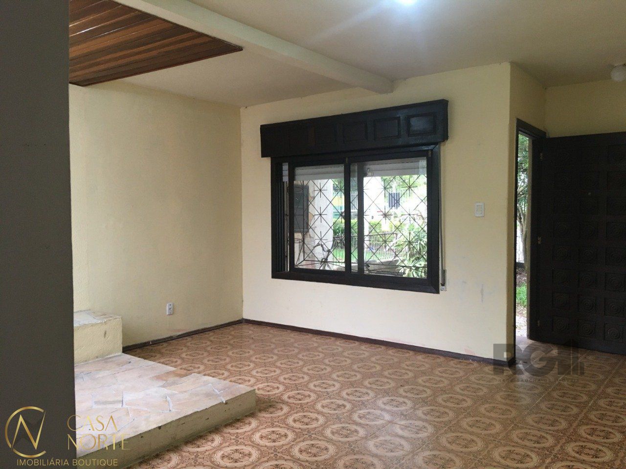 Casa à venda com 5 quartos, 0m², 4 vagas, Estrada Francisca de Oliveira Vieira no bairro Belém Novo em Porto Alegre