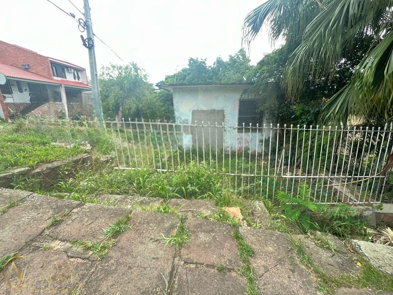 Terreno à venda  com 360m², Rua Doutor Raul Moreira no bairro Cristal em Porto Alegre