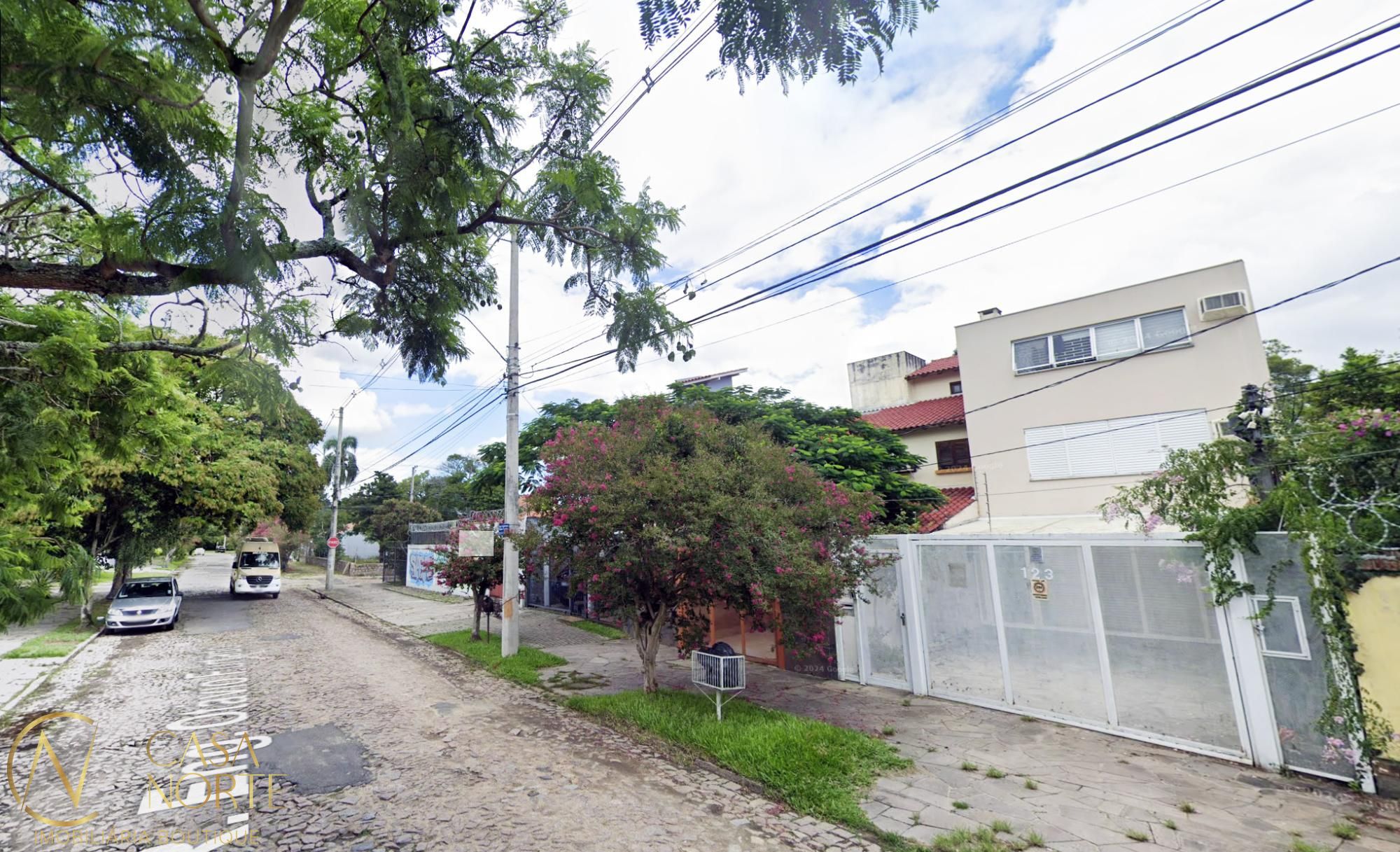 Casa à venda com 4 quartos, 233m², 2 suítes, 2 vagas, Rua Engenheiro Otávio Furtado no bairro Ipanema em Porto Alegre