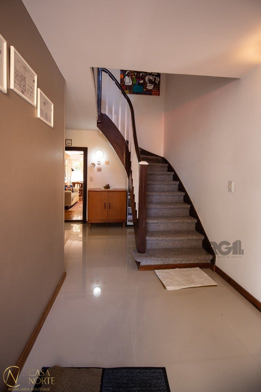 Casa à venda com 3 quartos, 226m², 2 vagas, Rua Coronel Fernando Machado no bairro Centro Histórico em Porto Alegre