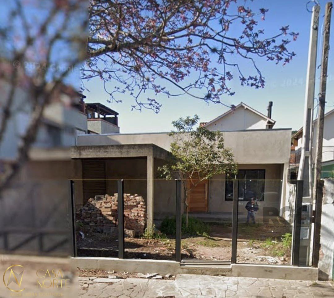 Casa à venda com 3 quartos, 120m², 1 suíte, 2 vagas, Rua Doutor Pereira Neto no bairro Tristeza em Porto Alegre