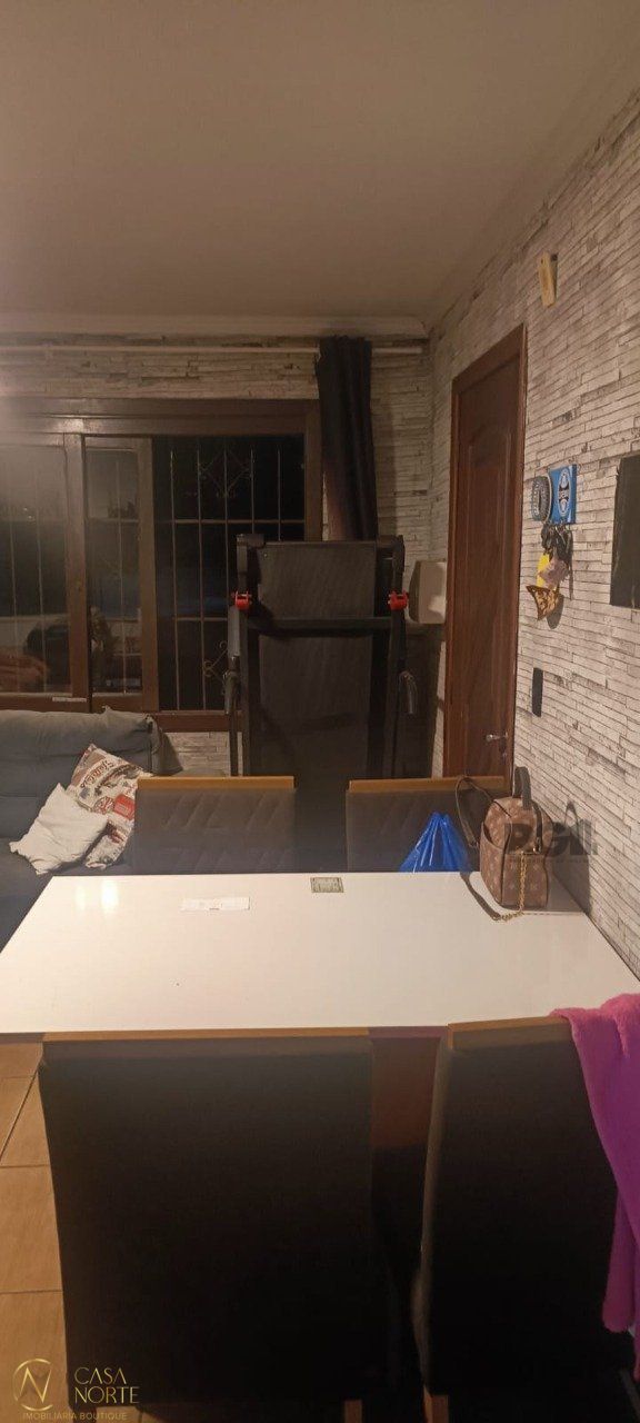 Apartamento à venda com 2 quartos, 61m², 1 vaga, Rua Dário Totta no bairro Teresópolis em Porto Alegre