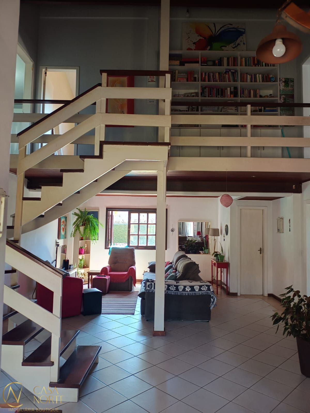 Casa à venda com 3 quartos, 179m², 1 suíte, 3 vagas, Rua Padre João Batista Reus no bairro Vila Conceição em Porto Alegre