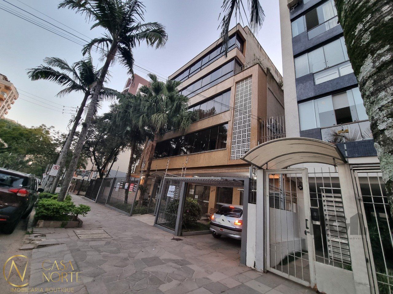 Apartamento à venda com 3 quartos, 174m², 2 vagas, Rua General João Telles no bairro Bom Fim em Porto Alegre