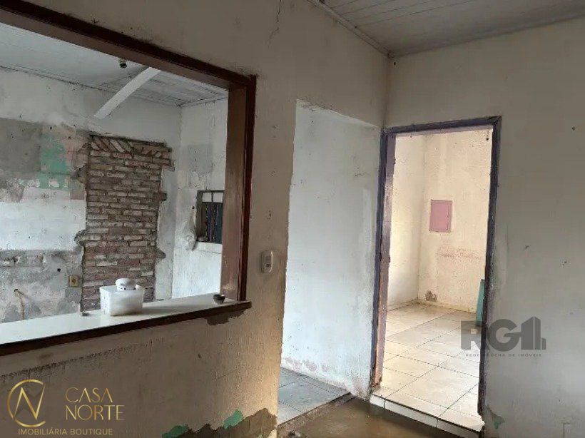 Terreno à venda  com 300m², Rua Ângelo Barboza no bairro Cavalhada em Porto Alegre