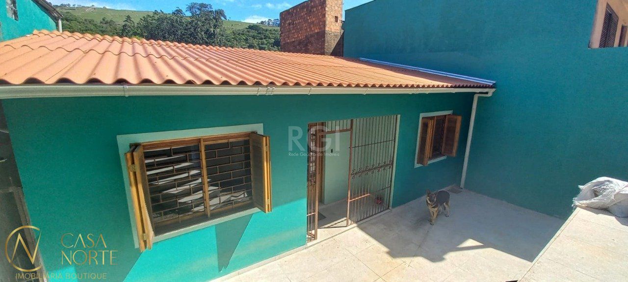 Casa à venda com 3 quartos, 110m², 1 suíte, 2 vagas, Estrada dos Batillanas no bairro Cascata em Porto Alegre