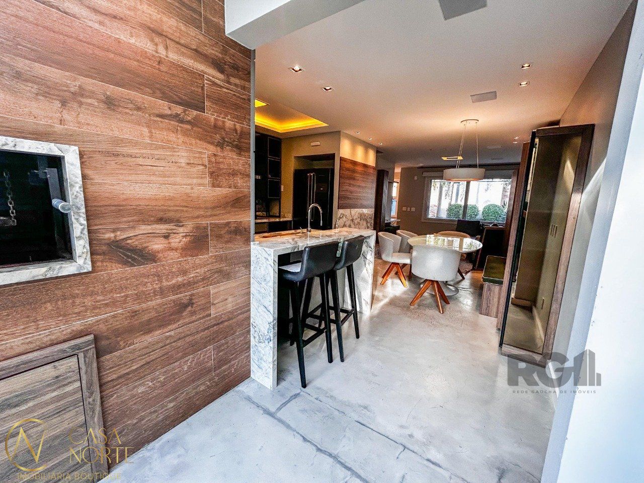Casa de Condomínio à venda com 3 quartos, 120m², 1 suíte, 2 vagas, Estrada João Salomoni no bairro Vila Nova em Porto Alegre