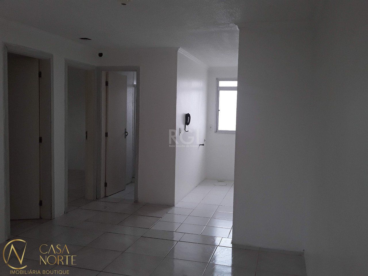 Apartamento à venda com 2 quartos, 45m², 1 vaga, Estrada João de Oliveira Remiao no bairro Lomba do Pinheiro em Porto Alegre