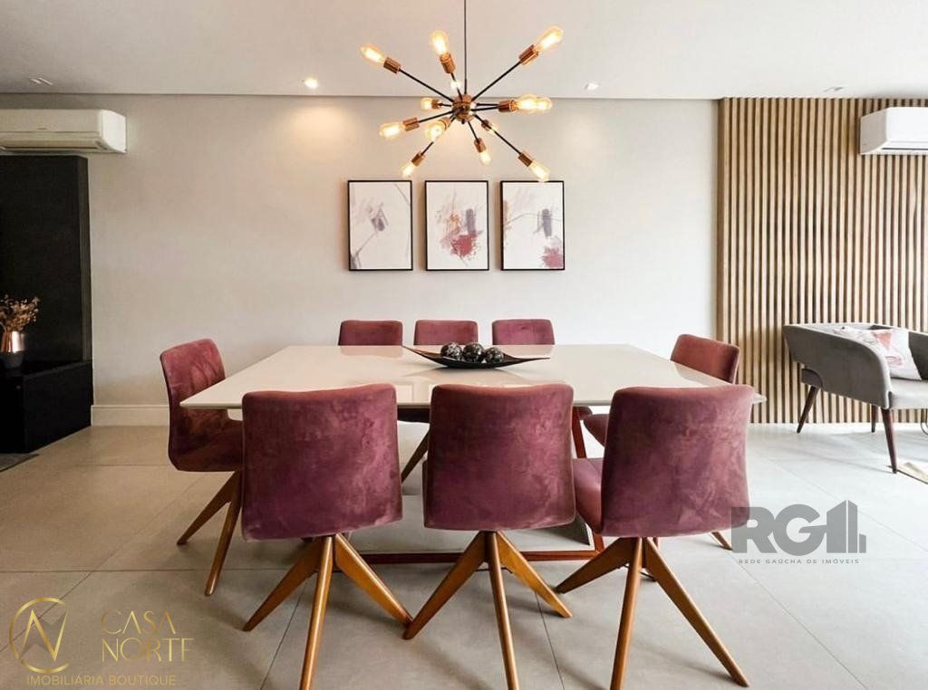 Casa de Condomínio à venda com 3 quartos, 238m², 3 suítes, 2 vagas, Avenida Protásio Alves no bairro Petrópolis em Porto Alegre