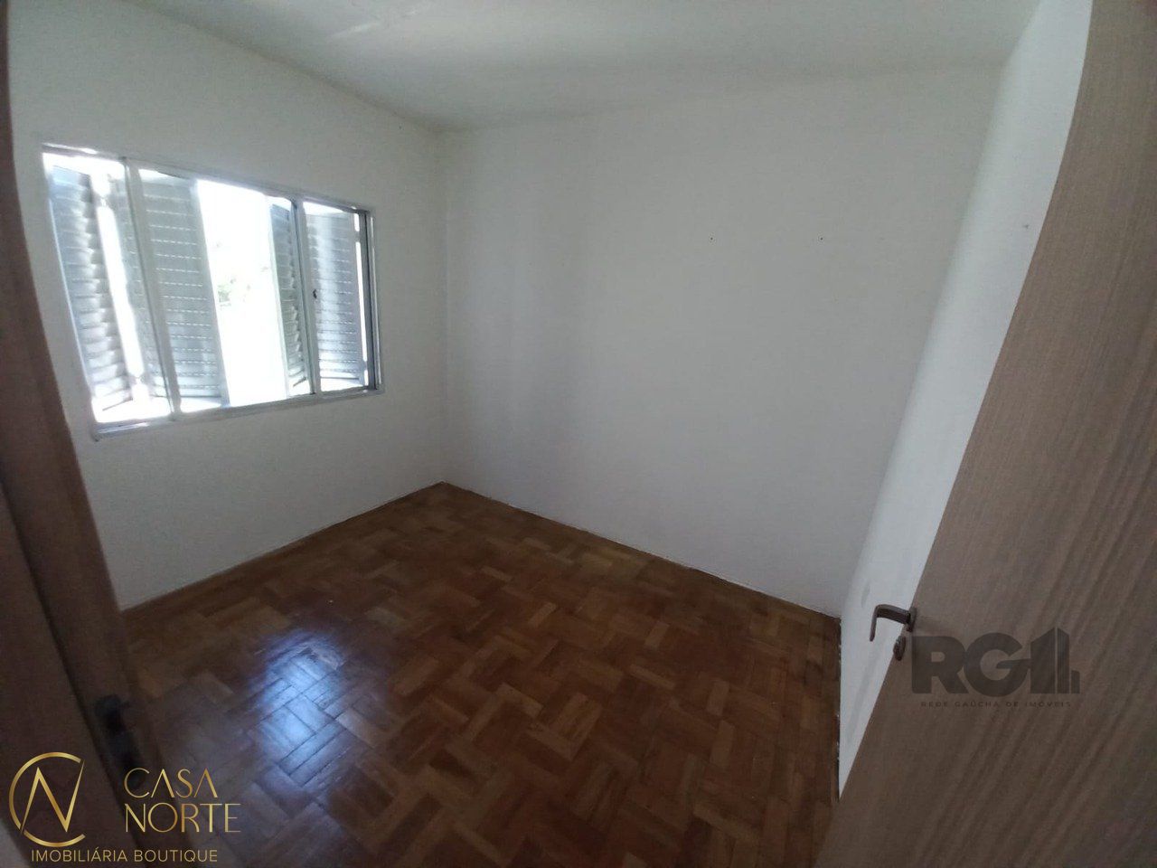 Apartamento à venda com 2 quartos, 49m², 1 vaga, Rua Rubem Pereira Torelly no bairro Restinga em Porto Alegre