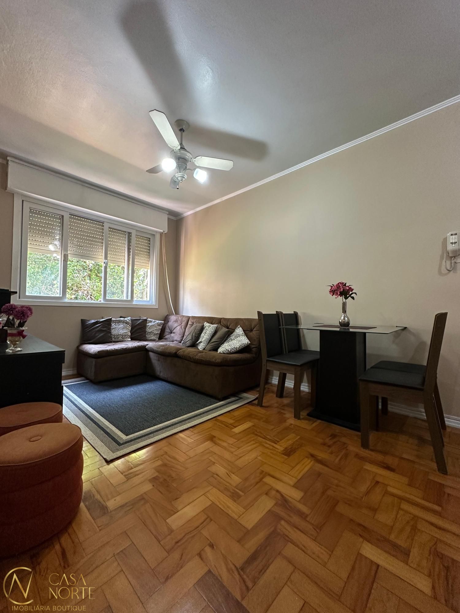 Apartamento à venda com 3 quartos, 63m², 1 vaga, Rua Professor Álvaro Alvim no bairro Rio Branco em Porto Alegre