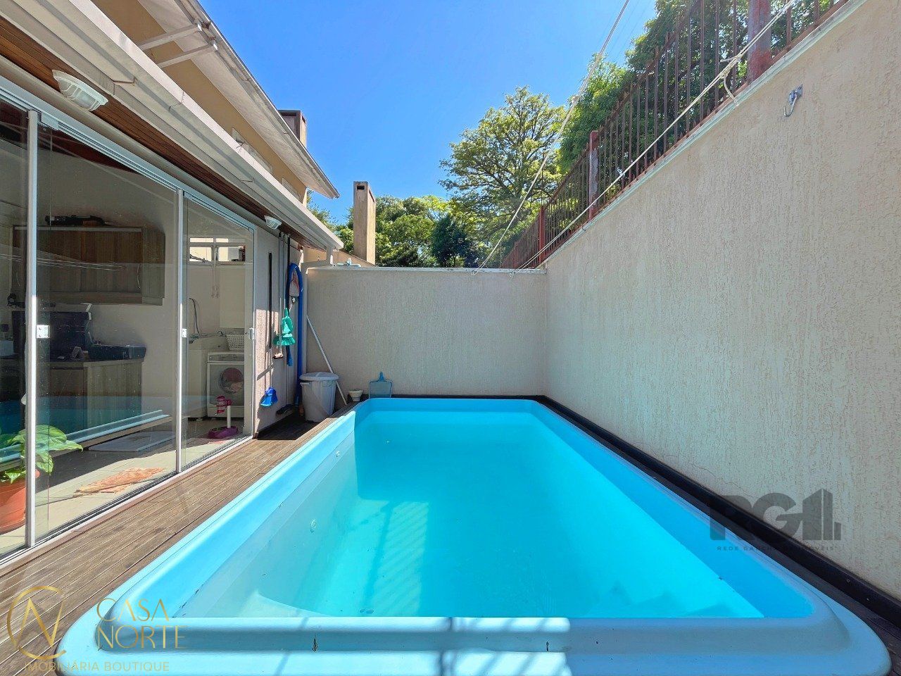 Casa de Condomínio à venda com 3 quartos, 134m², 1 suíte, 2 vagas, Rua Costa Lima no bairro Nonoai em Porto Alegre