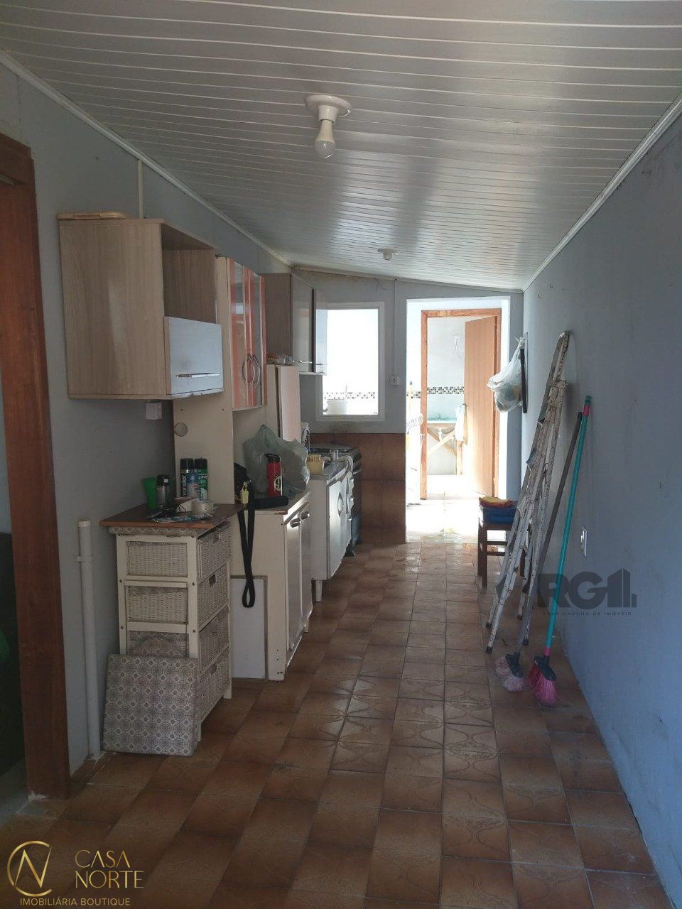 Casa à venda com 3 quartos, 100m², 1 vaga, Avenida Doutor Luciano Raul Panatieri no bairro Morro Santana em Porto Alegre