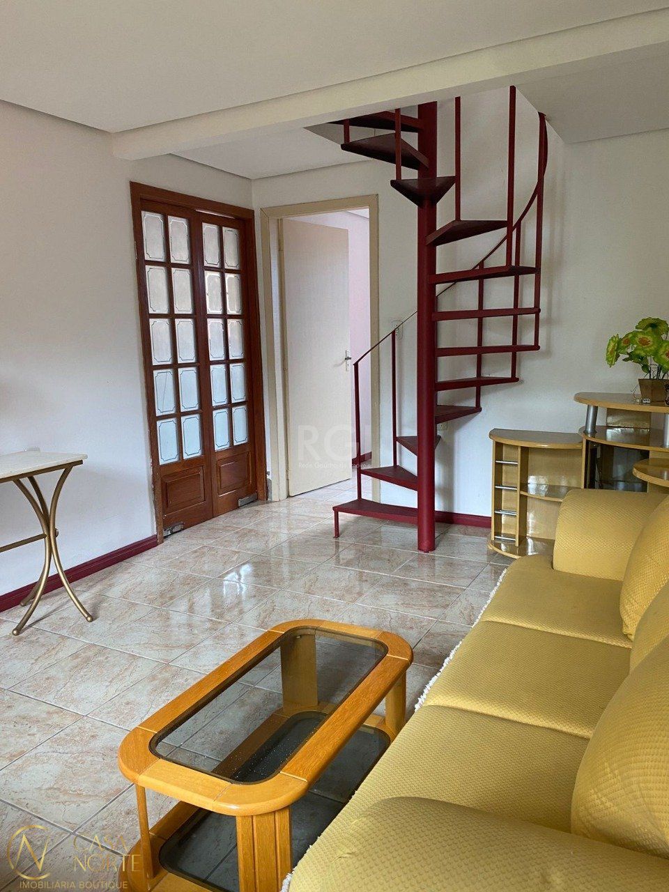 Casa à venda com 3 quartos, 230m², 1 suíte, 4 vagas, Rua Doutor Ildefonso Pinto no bairro Santa Tereza em Porto Alegre