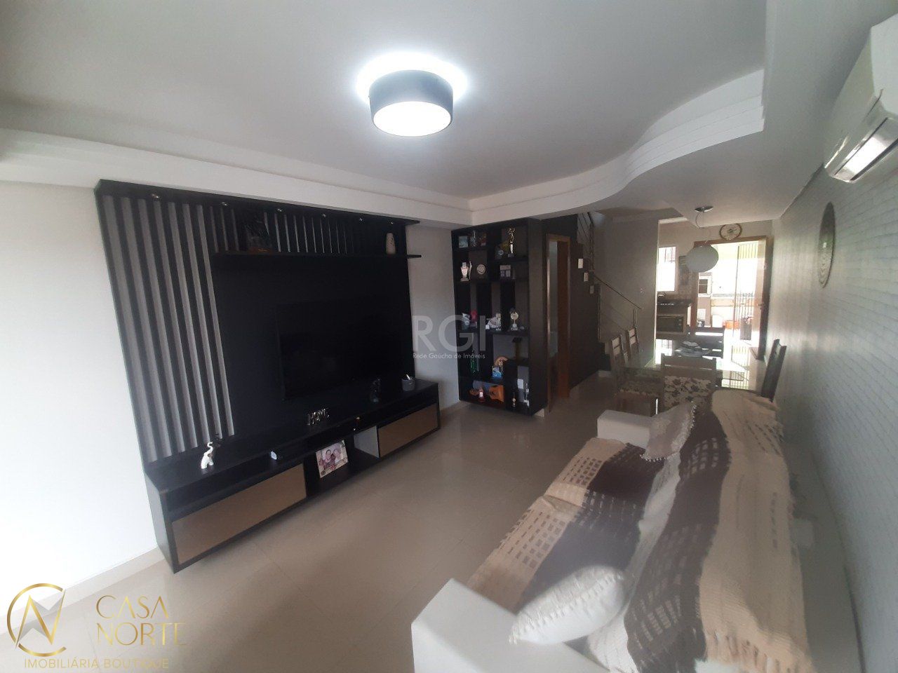 Casa à venda com 2 quartos, 80m², 2 suítes, 1 vaga, Rua Ernesto Porfirio dos Reis no bairro Aberta dos Morros em Porto Alegre