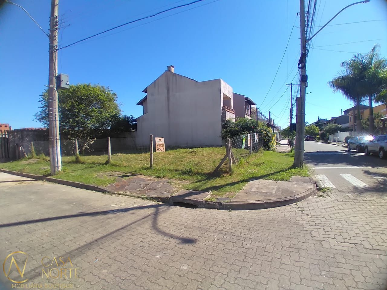 Terreno à venda  com 208m², Avenida Juca Batista no bairro Hípica em Porto Alegre